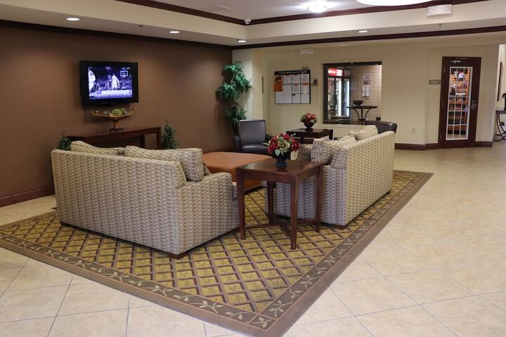 Hotel 8 of 85