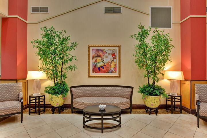 Holiday Inn & Suites Bakersfield by IHG