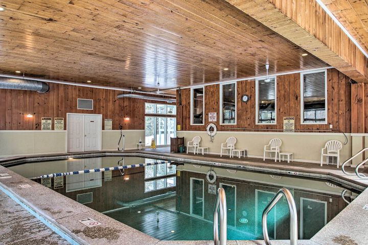 Cozy Bartlett Condo w / Deck & Resort Amenities!