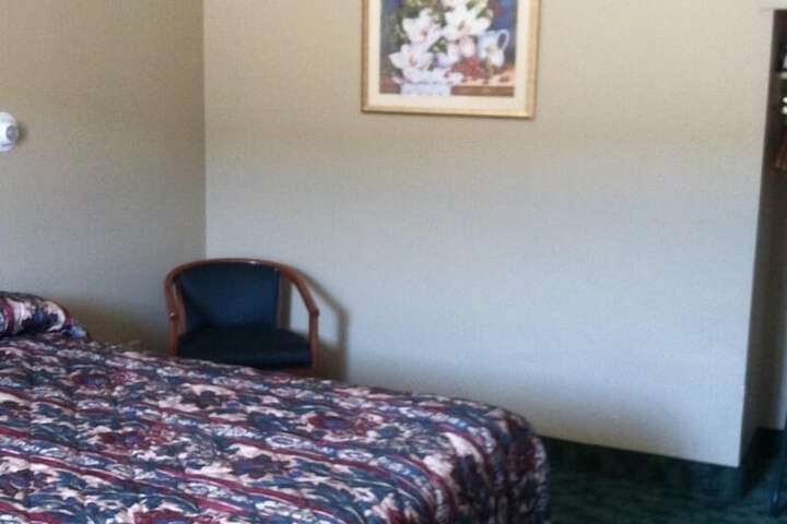 Room 13 of 23