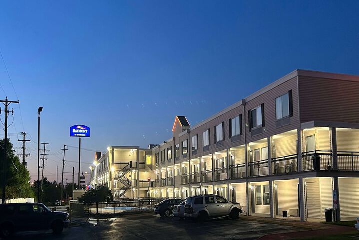 Hotel 7 of 111