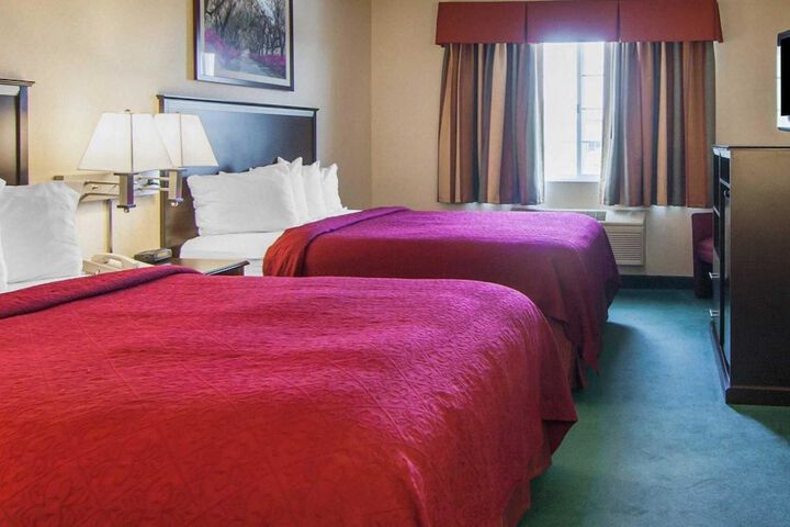 Room 40 of 107