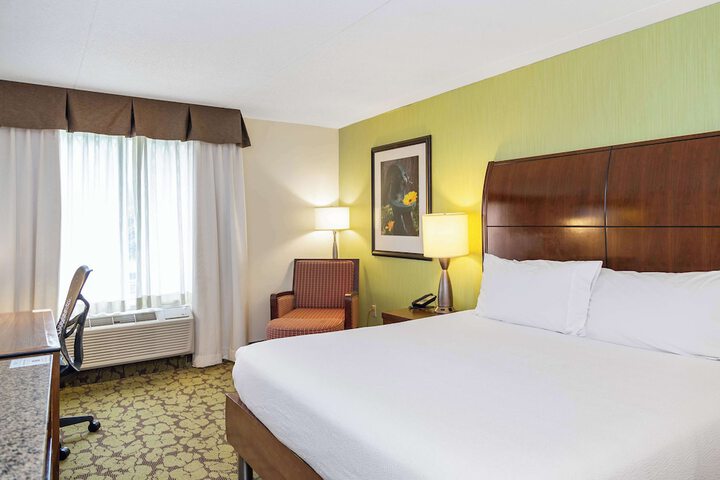 Room 15 of 57