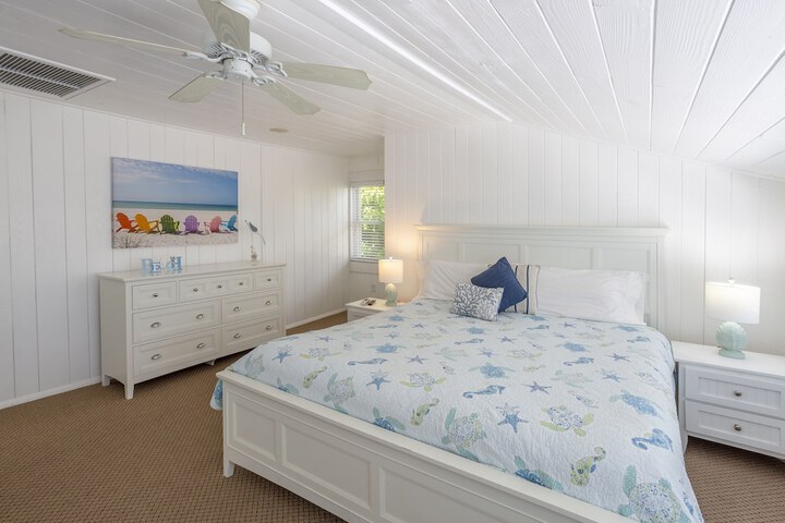 Room 47 of 74