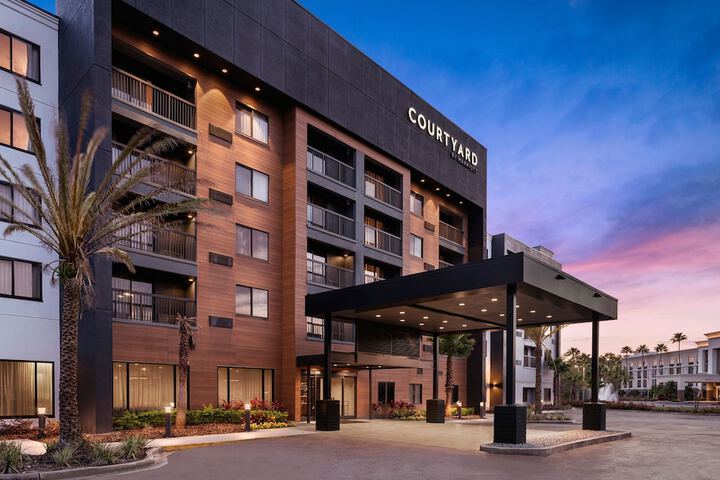 Hotel 2 of 32