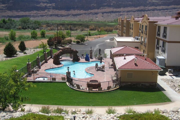 Holiday Inn Express & Suites Moab by IHG