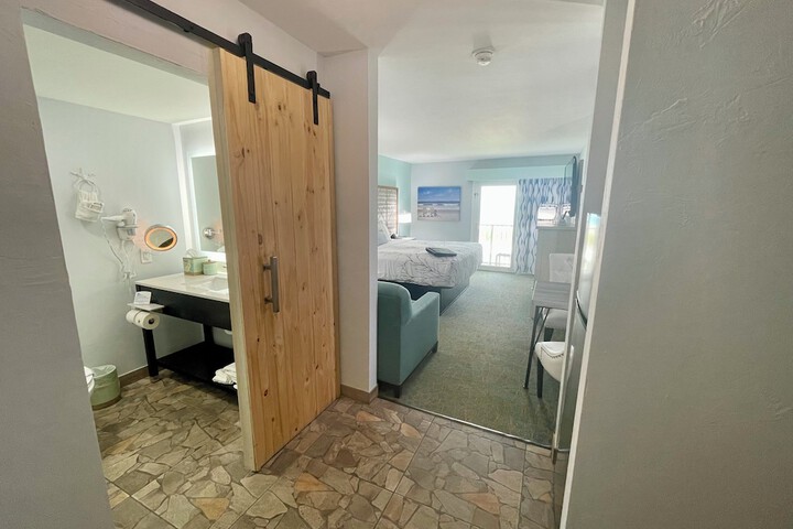 Ocean Sands Beach Boutique Inn - 1 Acre Private Beach