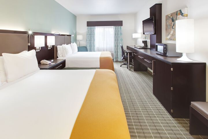 Room 18 of 40