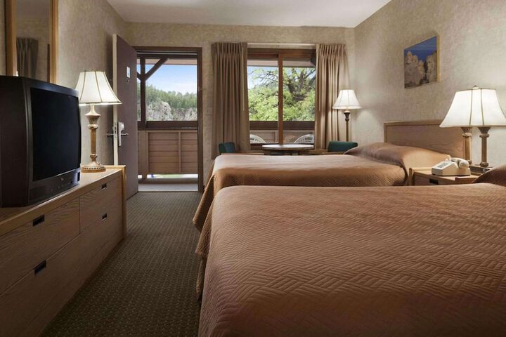 Room 14 of 16