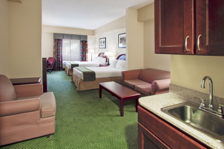 Room 30 of 94