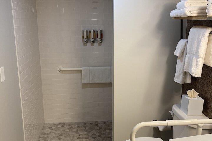 Room 31 of 38