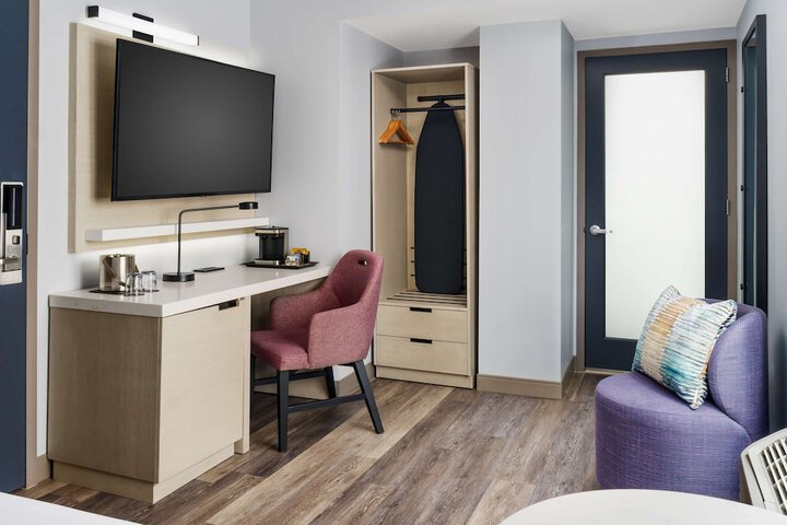 Room 29 of 96