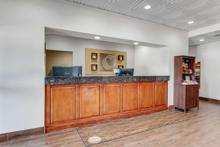 Hotel Interior 10 of 37