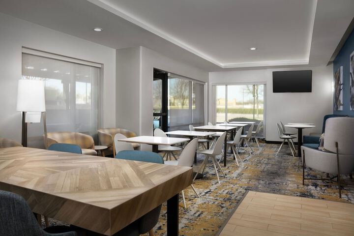 Hotel Interior 15 of 40