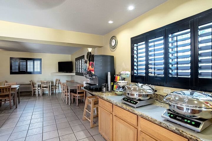 Breakfast/Coffee Service 57 of 66