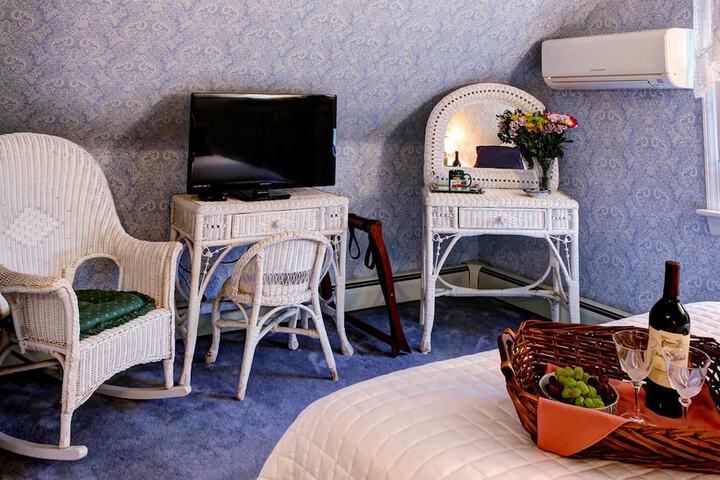 Room 9 of 26