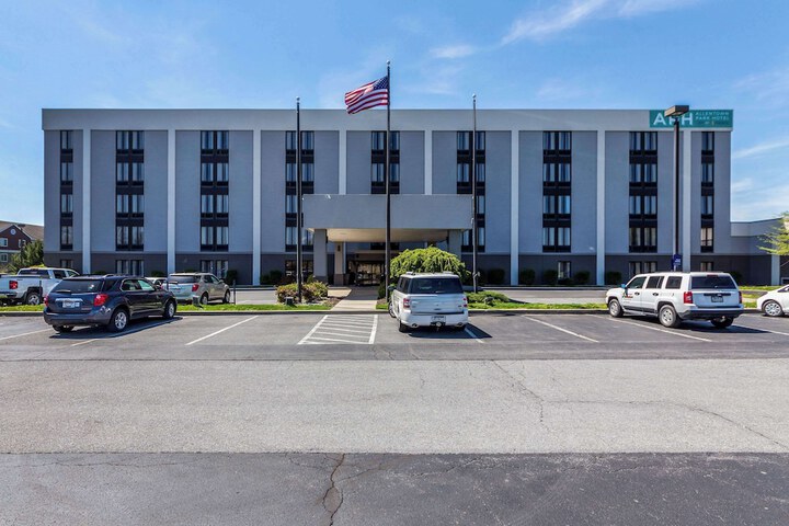 Hotel 4 of 62