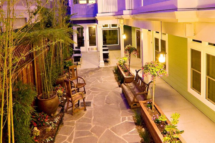Hotel 4 of 23