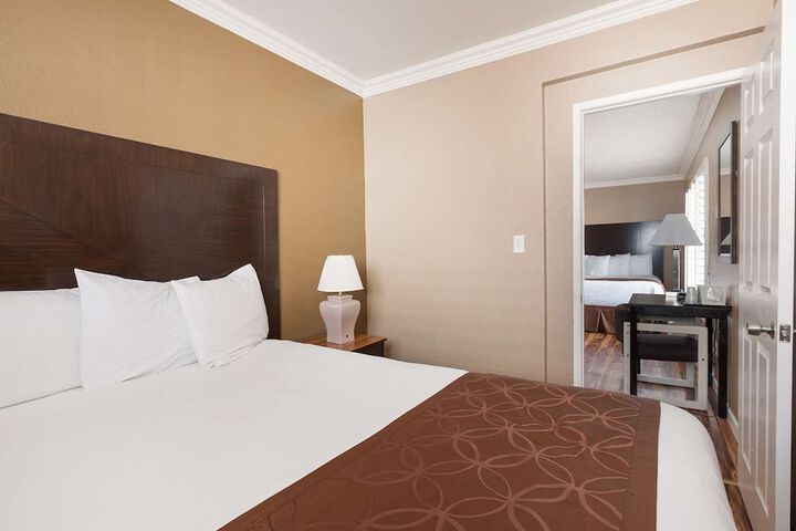 Room 41 of 57