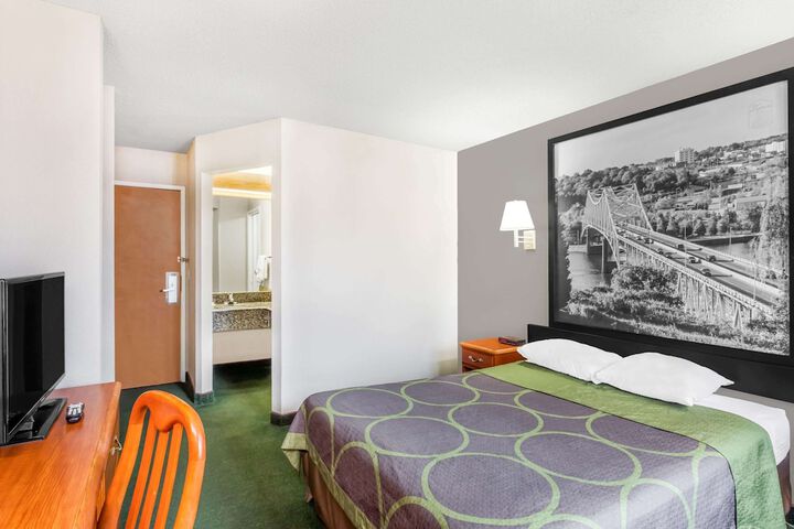 Room 16 of 20