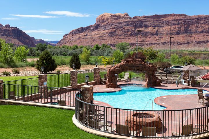 Holiday Inn Express & Suites Moab by IHG