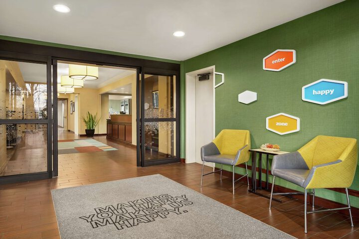 Hotel Interior 4 of 24