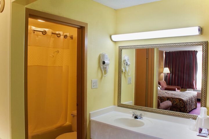 Rodeway Inn Monroe
