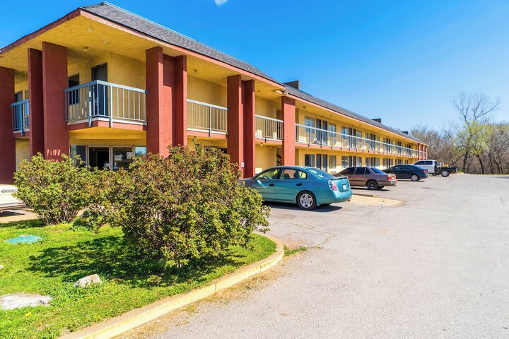 Hotel 6 of 123