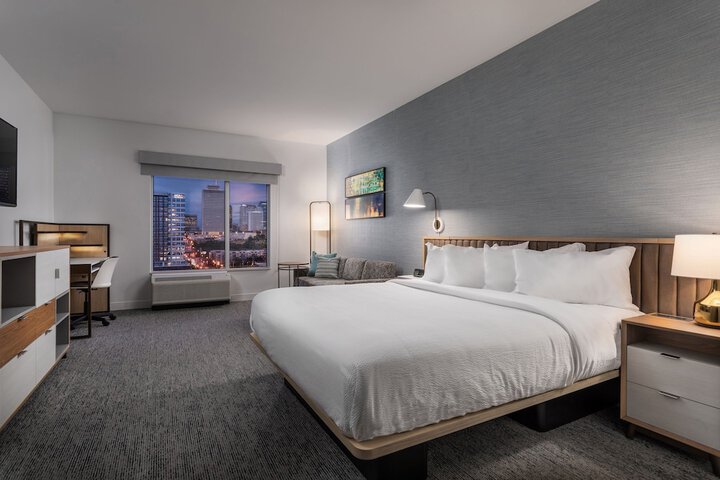 Room 27 of 55