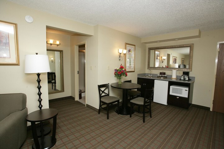 Room 32 of 43