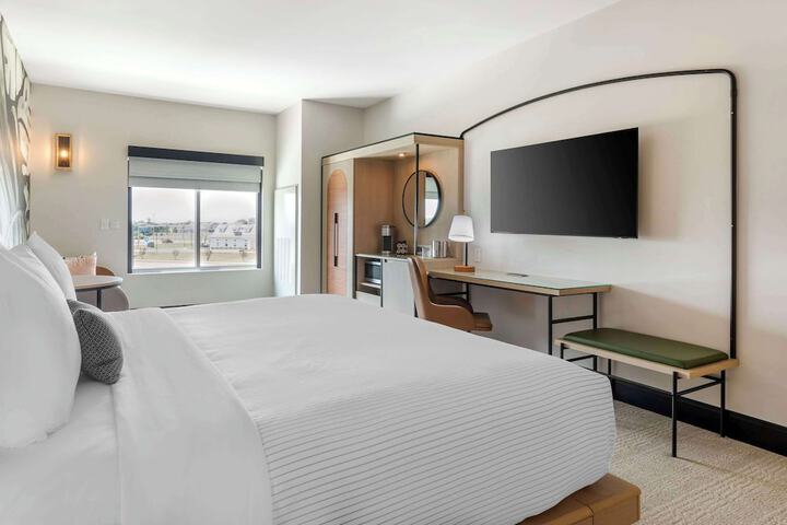 Room 41 of 104
