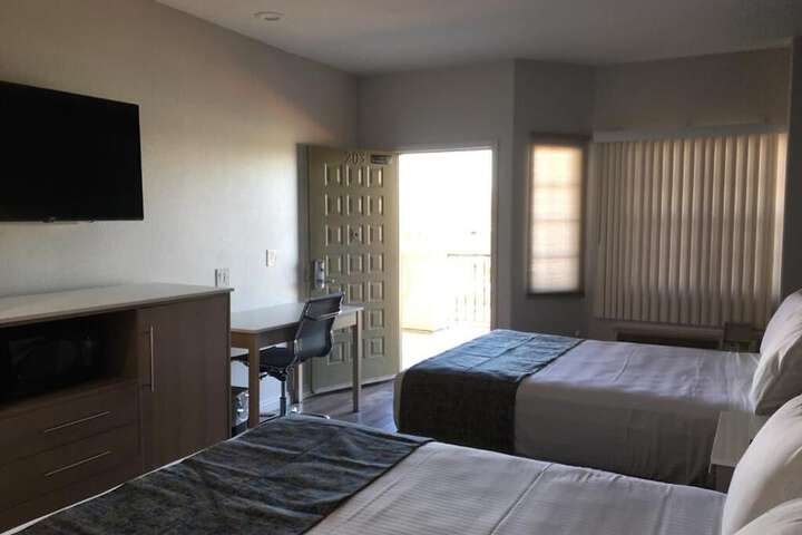 Room 15 of 27