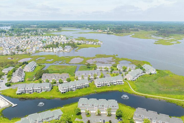 Whale of a Time Waterfront Stay for 10 With Resort-style Amenities