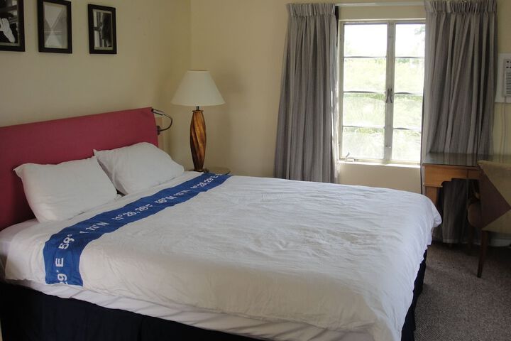 Room 9 of 25