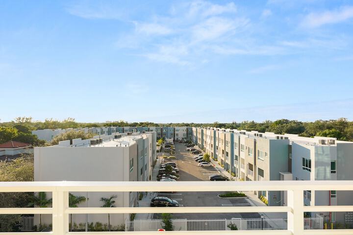 Lofts of Aventura