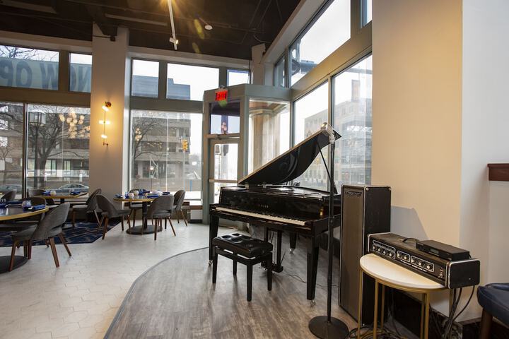 BLU-Tique Akron, a Tribute Portfolio Hotel