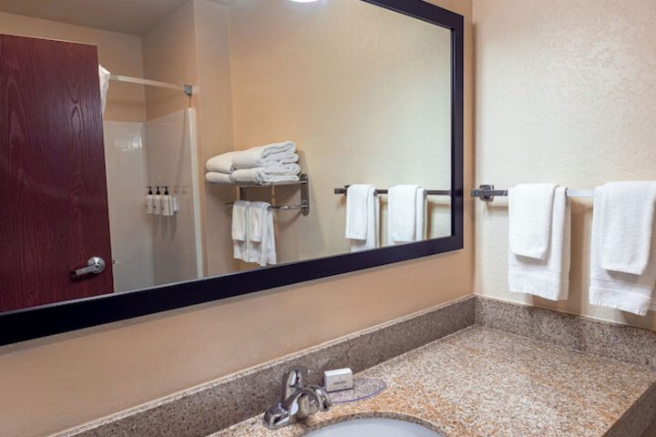 Cobblestone Inn & Suites – Big Lake