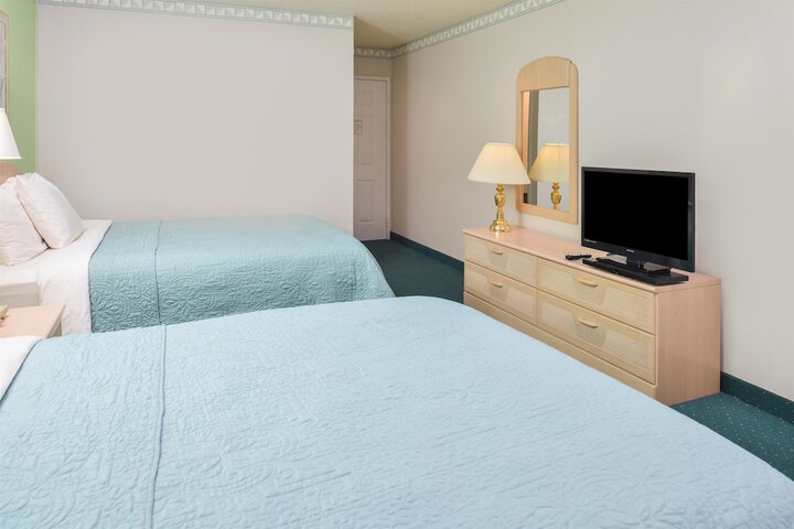 Room 15 of 30