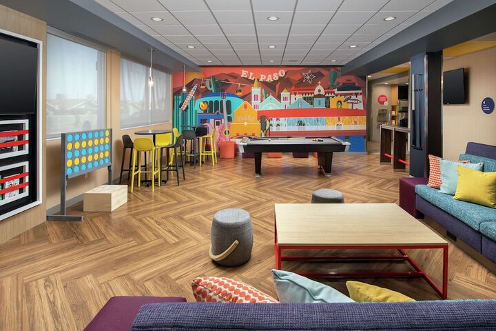 Hotel Interior 9 of 27