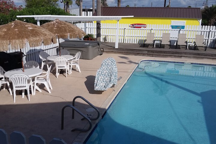 Pool 14 of 49