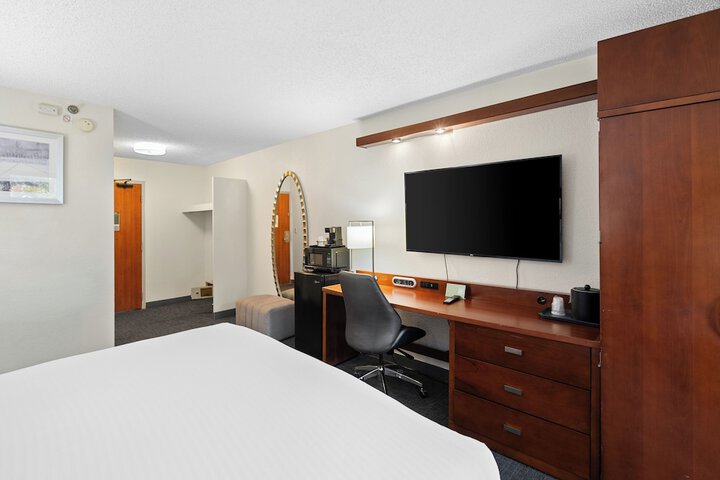 Room 14 of 37