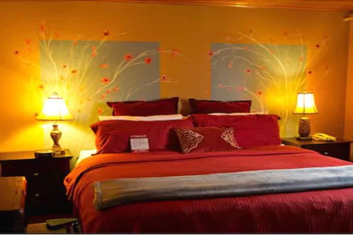 Room 13 of 24