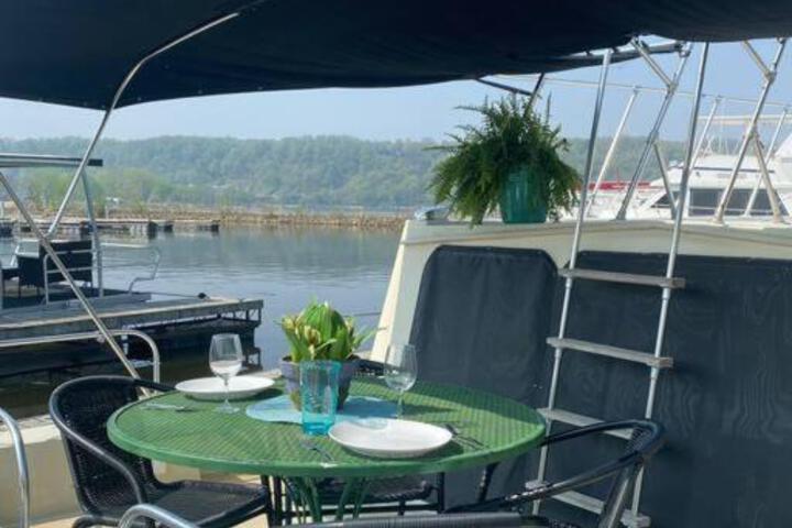 The Lily Pad Boatel Houseboat