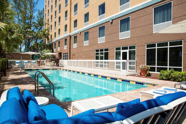 Hampton Inn by Hilton Hallandale Beach Aventura