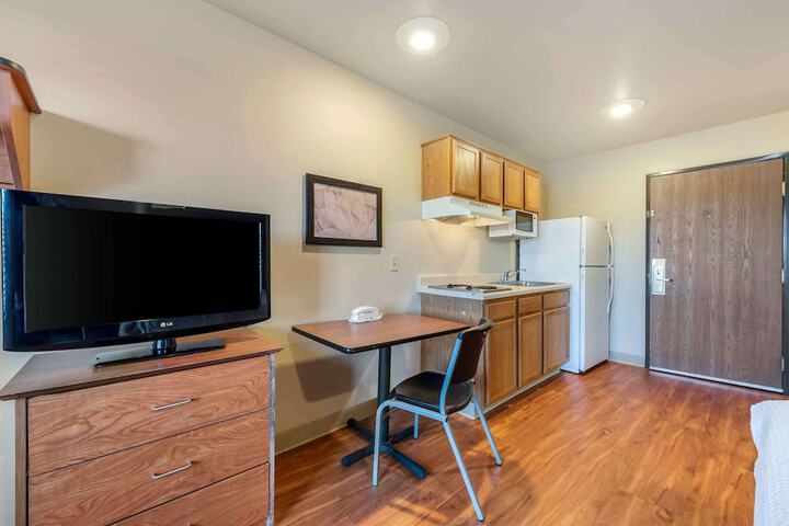 Room 10 of 24