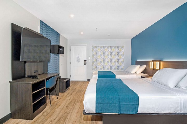 Studio 6 Suites – Stockton CA – Waterfront