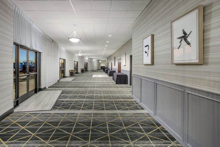 Holiday Inn Quincy East by IHG