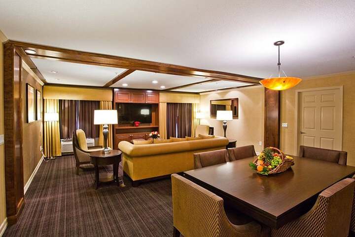 Room 16 of 62