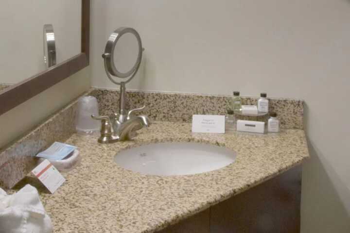 Crowne Plaza Cleveland Airport by IHG