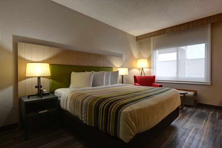 Country Inn & Suites by Radisson Pierre, SD